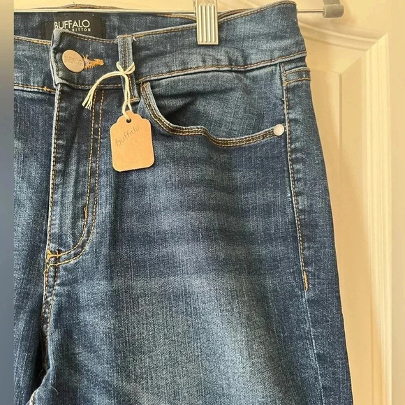 Buffalo Medium Washed, Distressed MidRise Skinny Stretch Women’s size 30 - Picture 8 of 14